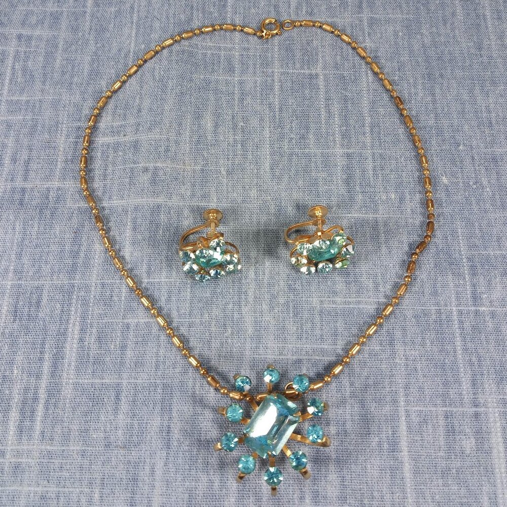 1960s Vintage Jewelry Set: Pendant Necklace & Clip Earrings by Coro